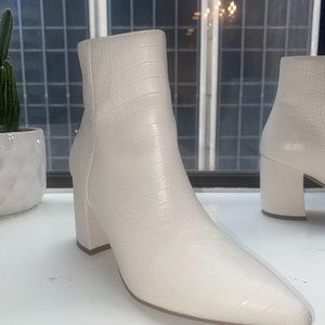Steve Madden Nadalie Bootie Lite Bone 